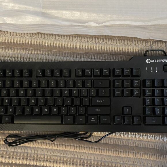 CyberpowerPC Play Ready Wired Gaming Keyboard 01 NOHI and M1 131 Gaming Mouse - Picture 6 of 9
